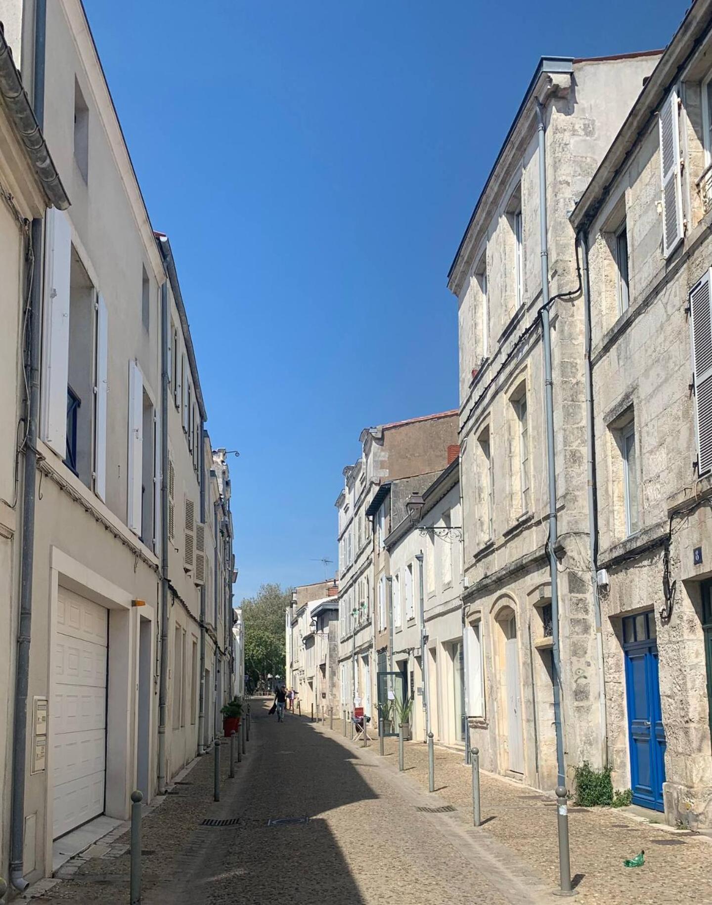 Escapade Vintage Avec Terrasse En Centre Historique Leilighet La Rochelle  Eksteriør bilde