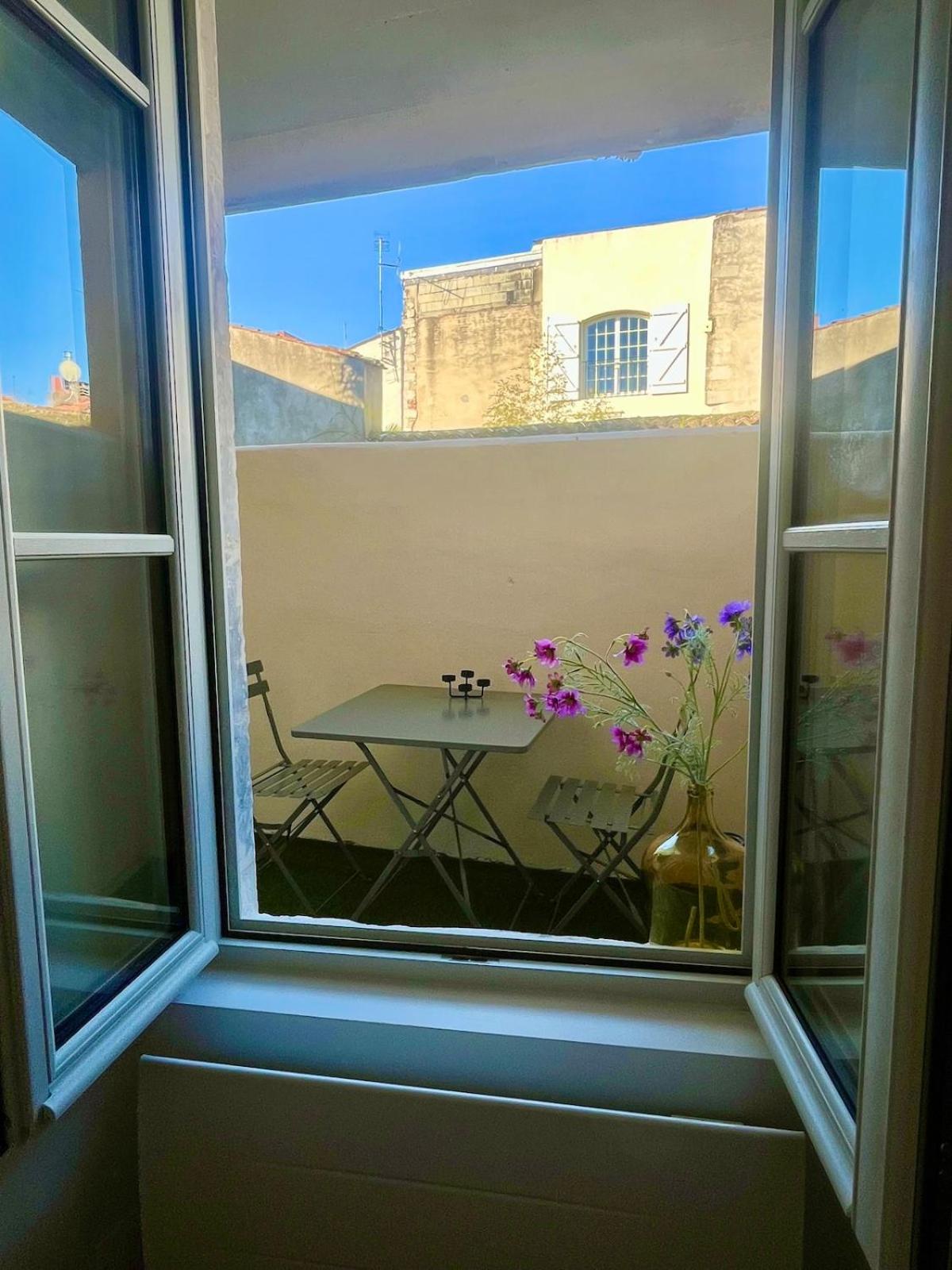 Escapade Vintage Avec Terrasse En Centre Historique Leilighet La Rochelle  Eksteriør bilde