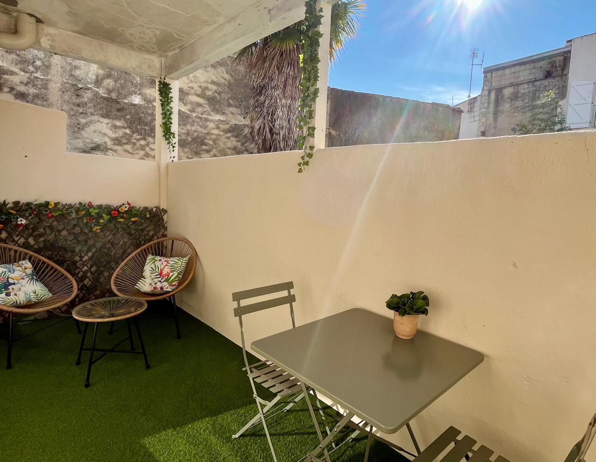Escapade Vintage Avec Terrasse En Centre Historique Leilighet La Rochelle  Eksteriør bilde
